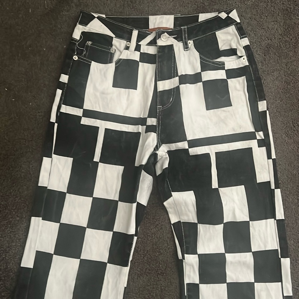Isabelle’s Cabinet Black and white jeans